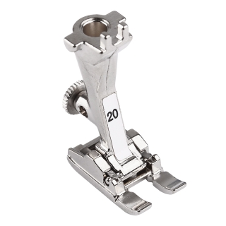 Open toe type foot for zigzag embroidery