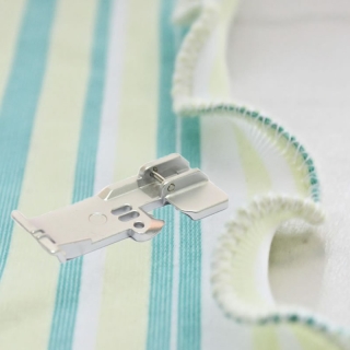 Create cool effects with this wavy edge foot